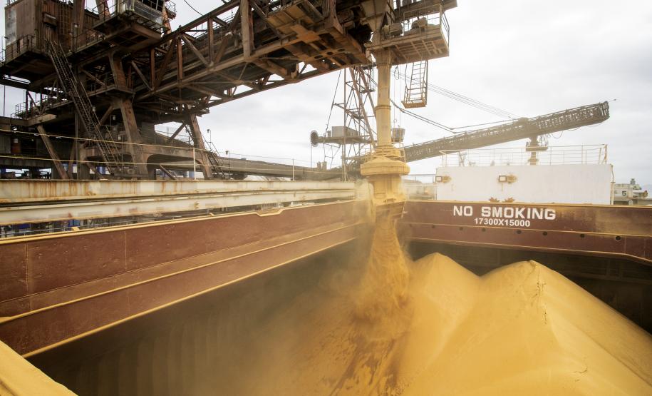 Aumento de profundidade no canal amplia ganho operacional nos Portos do Paraná