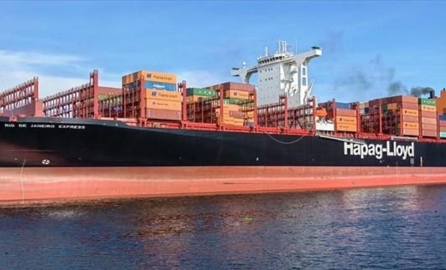 TCP RECEBE MAIOR NAVIO EM CAPACIDADE DA HISTÓRIA DO TERMINAL Rio de Janeiro Express também é o maior em número de tomadas: embarcação possui 2.200 plugues para contêineres refrigerados