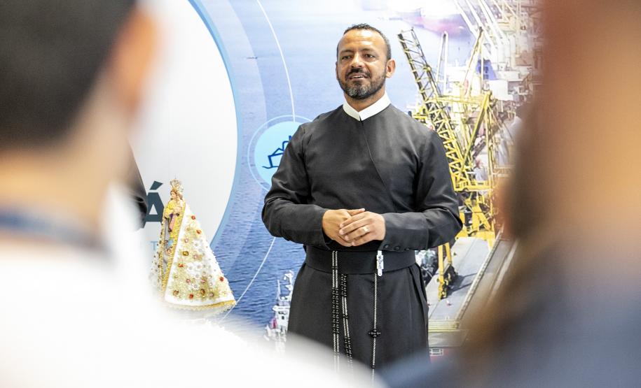 Porto de Paranaguá recebe imagem peregrina de Nossa Senhora do Rocio
