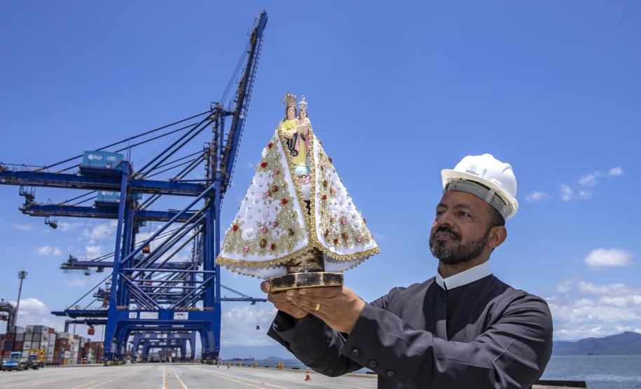 Porto de Paranaguá recebe imagem peregrina de Nossa Senhora do Rocio