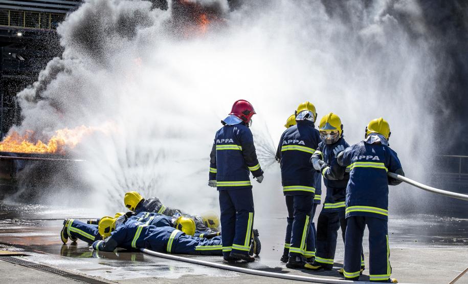 Brigada de Emergência da Portos do Paraná recebe treinamento de nível avançado