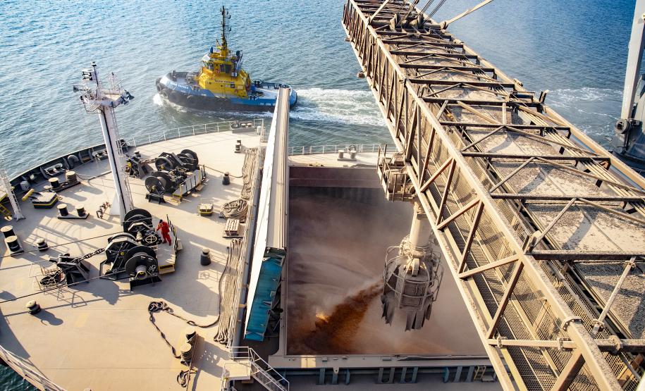 Porto de Paranaguá registra alta de 102% nas exportações pelo Corredor Leste em outubro