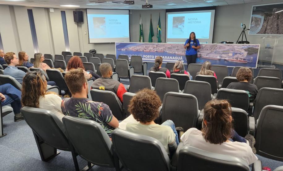 Evento está inserido no Programa de Educação Ambiental da empresa pública e tem foco na troca de informações com associações de reciclagem do litoral do Paraná para fortalecimento da cadeia produtiva.