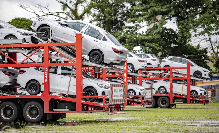 Montadora com sede no Rio Grande do Sul passa a exportar veículos pelo Porto de Paranaguá