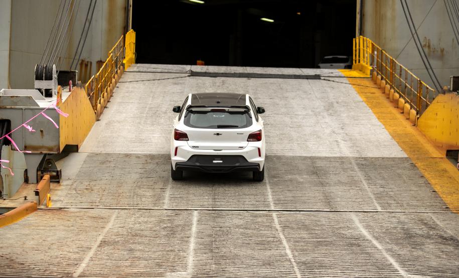 Montadora com sede no Rio Grande do Sul passa a exportar veículos pelo Porto de Paranaguá