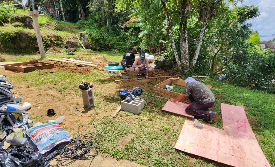A solução atende a escola estadual e a associação de moradores da comunidade. Ação faz parte do Programa de Educação Ambiental da empresa pública, com cinco linhas de atuação, baseadas nos princípios da permacultura.