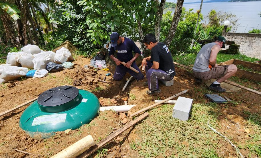 A solução atende a escola estadual e a associação de moradores da comunidade. Ação faz parte do Programa de Educação Ambiental da empresa pública, com cinco linhas de atuação, baseadas nos princípios da permacultura.