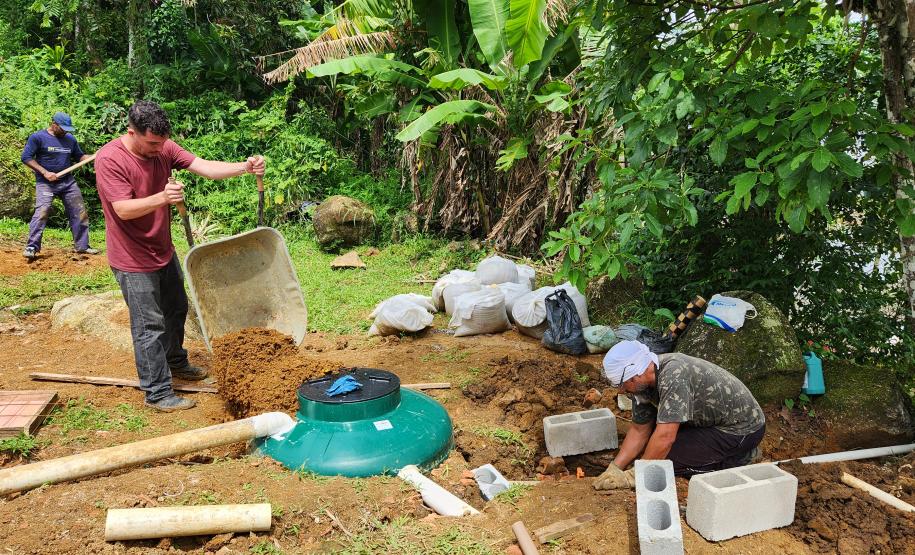 A solução atende a escola estadual e a associação de moradores da comunidade. Ação faz parte do Programa de Educação Ambiental da empresa pública, com cinco linhas de atuação, baseadas nos princípios da permacultura.
