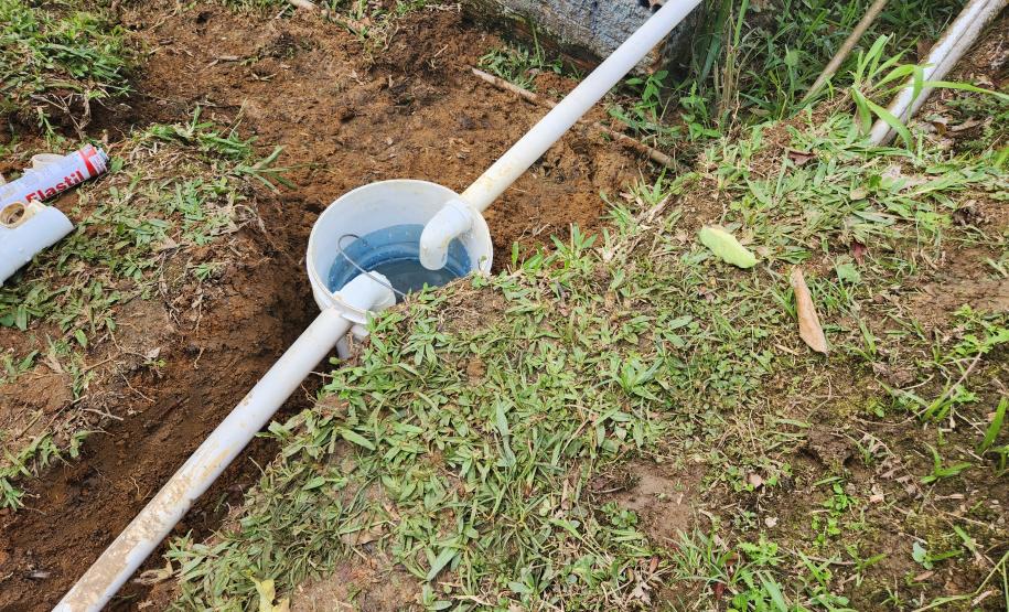 A solução atende a escola estadual e a associação de moradores da comunidade. Ação faz parte do Programa de Educação Ambiental da empresa pública, com cinco linhas de atuação, baseadas nos princípios da permacultura.