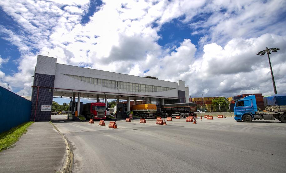 Janeiro foi de recorde nas exportações de grãos pelo Corredor Leste do Porto de Paranaguá