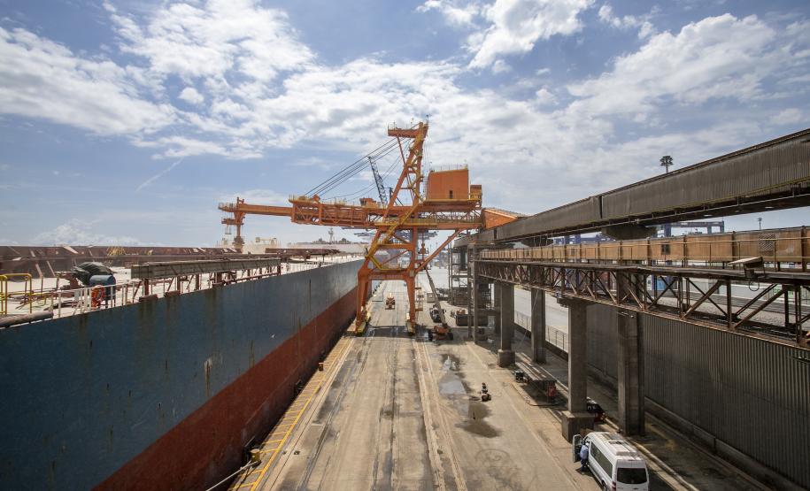 Janeiro foi de recorde nas exportações de grãos pelo Corredor Leste do Porto de Paranaguá