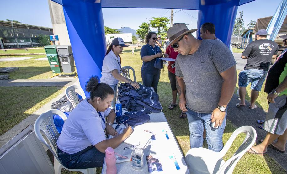 Evento organizado pela Portos do Paraná e parceiros proporciona gratuitamente inúmeros serviços, envolvendo saúde orientações sobre trânsito, meio ambiente, segurança, entre outros.
