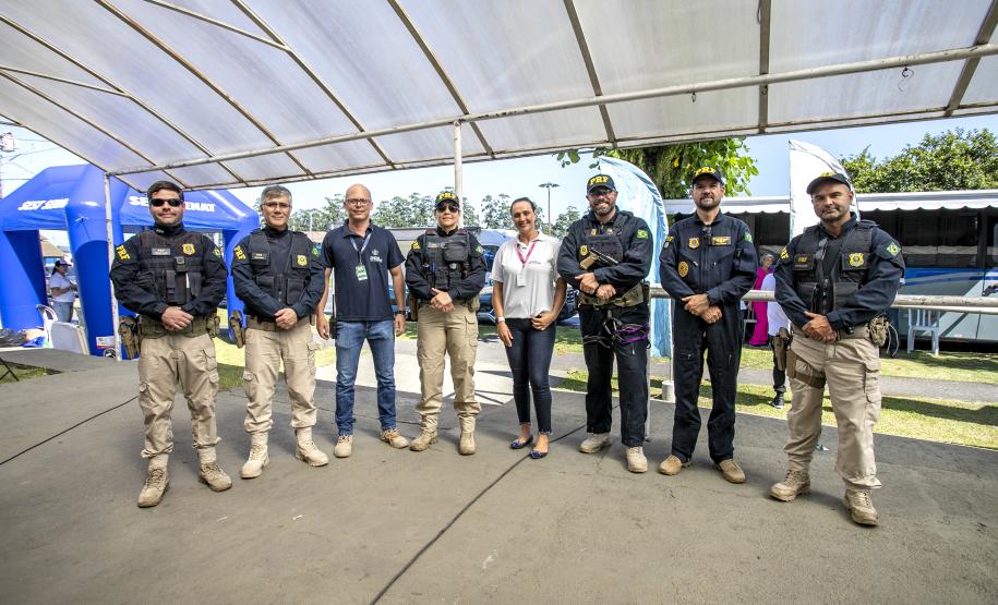 Evento organizado pela Portos do Paraná e parceiros proporciona gratuitamente inúmeros serviços, envolvendo saúde orientações sobre trânsito, meio ambiente, segurança, entre outros.