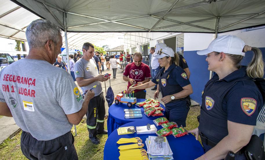 Evento organizado pela Portos do Paraná e parceiros proporciona gratuitamente inúmeros serviços, envolvendo saúde orientações sobre trânsito, meio ambiente, segurança, entre outros.