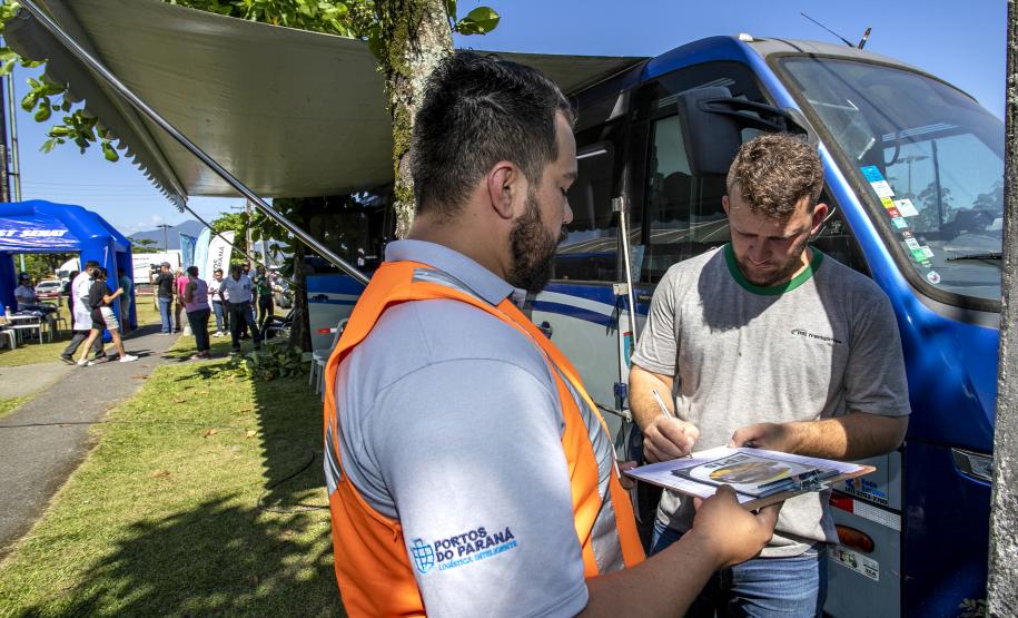 Evento organizado pela Portos do Paraná e parceiros proporciona gratuitamente inúmeros serviços, envolvendo saúde orientações sobre trânsito, meio ambiente, segurança, entre outros.