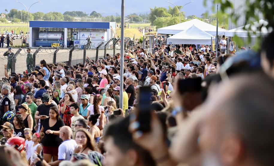 A festa também contou com um passeio ciclístico. Milhares de pessoas participaram das comemorações, ressaltando o fortalecimento da relação do porto com a cidade, seja através de investimentos, de ações sociais, educacionais e recreativas.