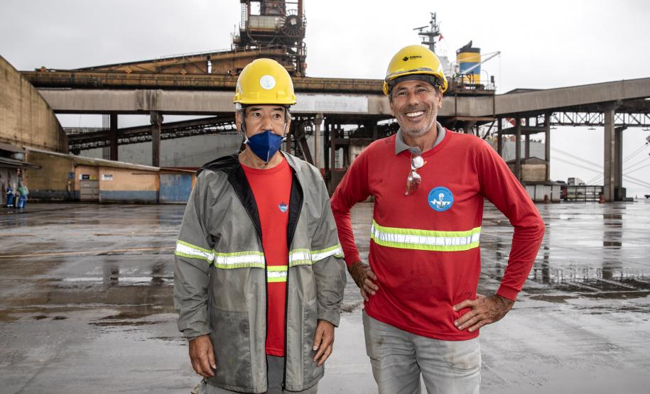 Portuários mostram orgulho pela atividade neste Dia do Trabalho e do Trabalhador