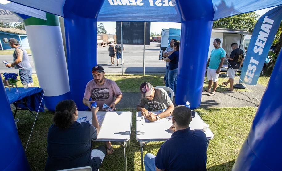 Porto em Ação faz mais de 500 atendimentos a caminhoneiros no Pátio de Triagem