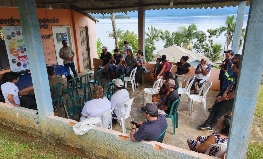 Além do conhecimento repassado foi também entregue aos moradores uma cartilha que ensina a instalar o sistema com biodigestor. Ação faz do programa de educação ambiental da empresa pública.