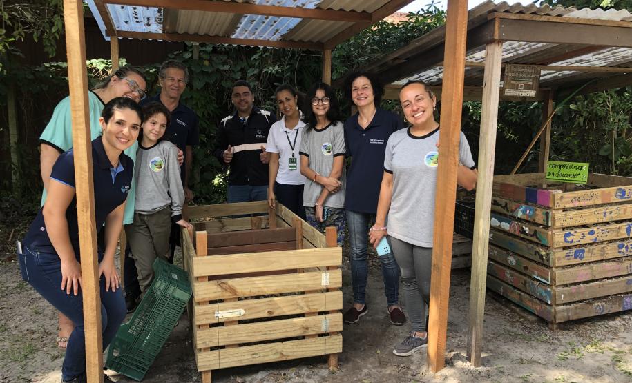 Portos do Paraná instala novas composteiras em escolas da Ilha do Mel