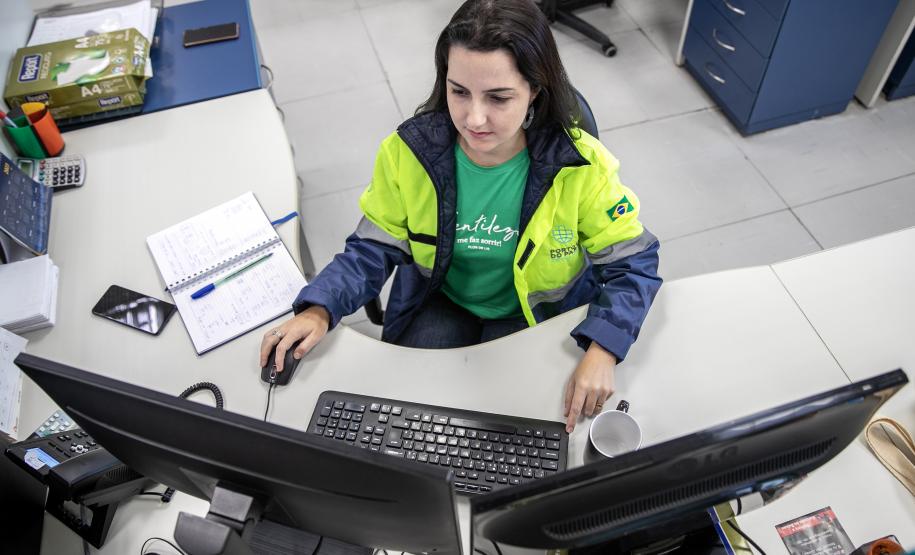 Paula - Supermães e portuárias a qualquer hora do dia ou da noite