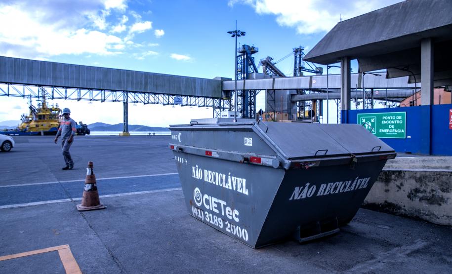 Portos do Paraná investe em ações que buscam melhorar a qualidade de vida e renda de catadores de resíduos recicláveis