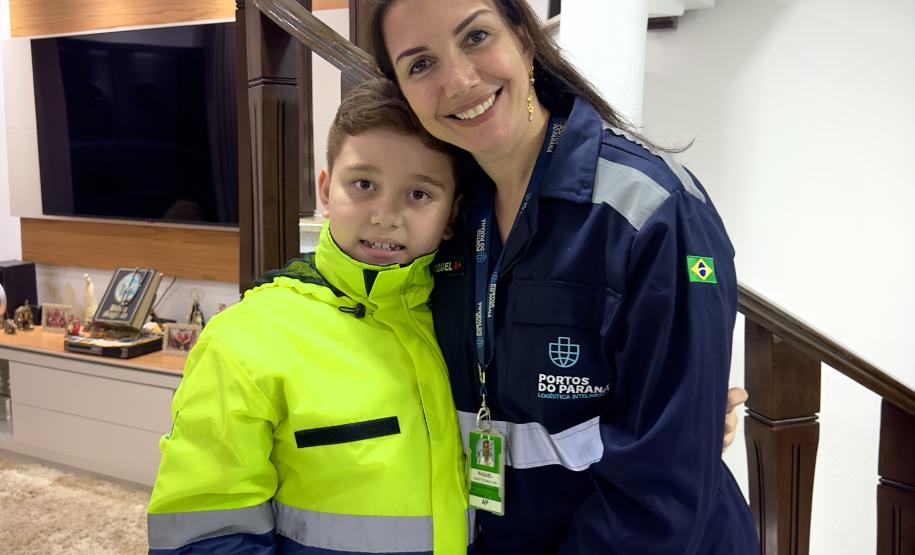 Raquel - Supermães e portuárias a qualquer hora do dia ou da noite