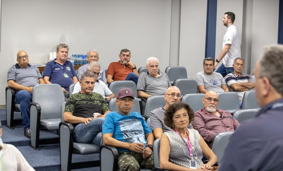 Emoção marca despedida de 29 empregados da Portos do Paraná que saíram no PDI