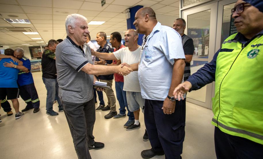 Emoção marca despedida de 29 empregados da Portos do Paraná que saíram no PDI