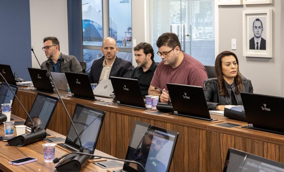 Portos do Paraná apresenta governança corporativa e gestão estratégica ao TCE