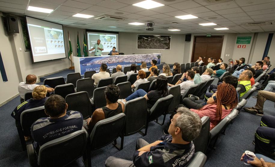 Evento foi uma iniciativa da empresa pública, Anvisa e Centro de Epidemiologia de Paranaguá, além da prevenção, teve foco na explicação de como acontece e age a dengue.