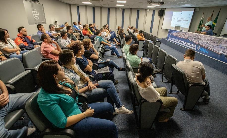Evento foi uma iniciativa da empresa pública, Anvisa e Centro de Epidemiologia de Paranaguá, além da prevenção, teve foco na explicação de como acontece e age a dengue.