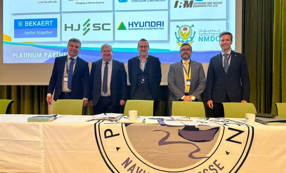 Diretor-presidente da Portos do Paraná participa de assembleia mundial sobre transporte marítimo