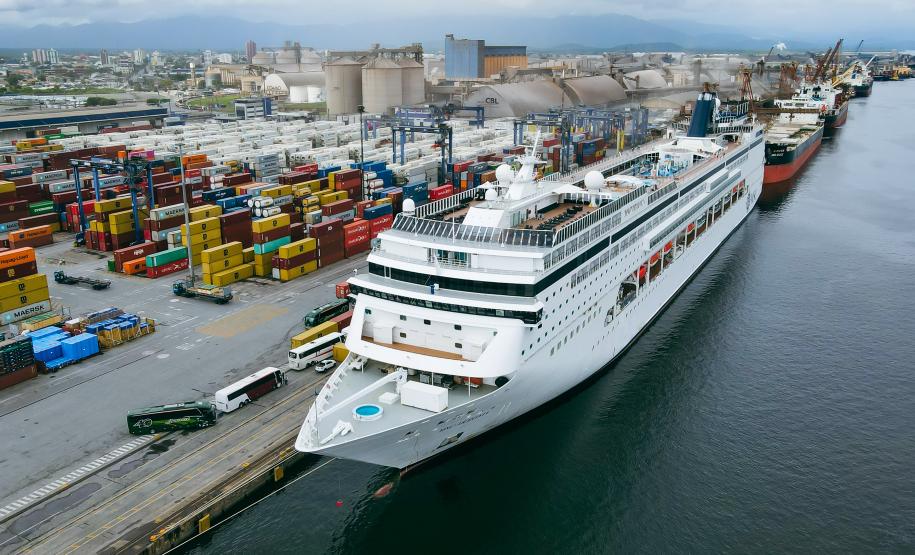 Anúncio da temporada 2024/2025 ocorre uma semana depois do fórum realizado pela Portos do Paraná para discutir os preparativos para a temporada 2023/2024. Expectativa é que cerca de duas mil pessoas passem pela região durante cada escala.