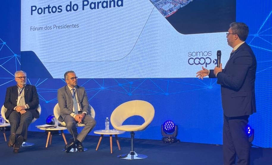 As vantagens de exportar pelo portos de Paranaguá e Antonina foram debatidas nesta sexta-feira (16), no Fórum dos Presidentes de cooperativas, realizado pelo Sistema Ocepar, em Foz do Iguaçu