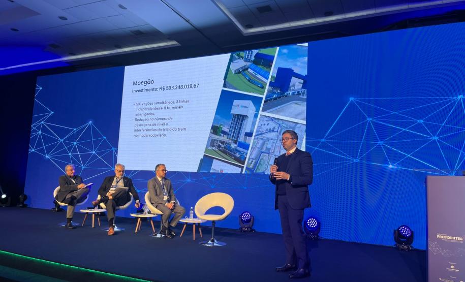 As vantagens de exportar pelo portos de Paranaguá e Antonina foram debatidas nesta sexta-feira (16), no Fórum dos Presidentes de cooperativas, realizado pelo Sistema Ocepar, em Foz do Iguaçu