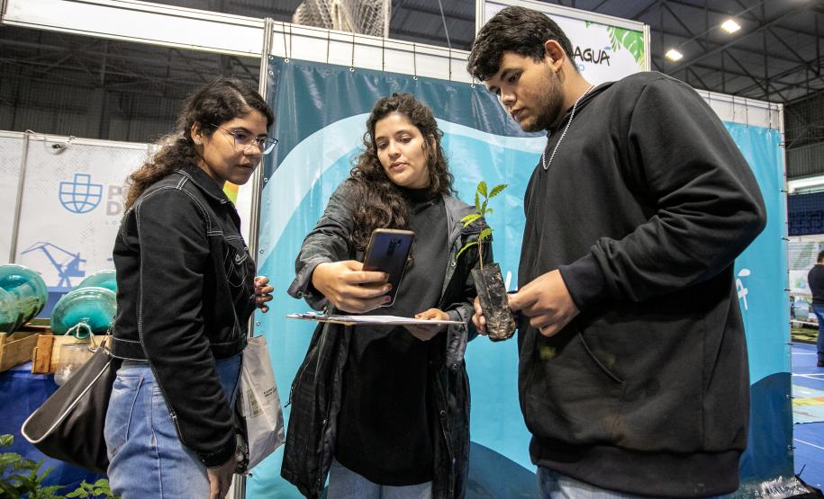 Portos do Paraná mostra ações de sustentabilidade na Semana do Meio Ambiente de Paranaguá
