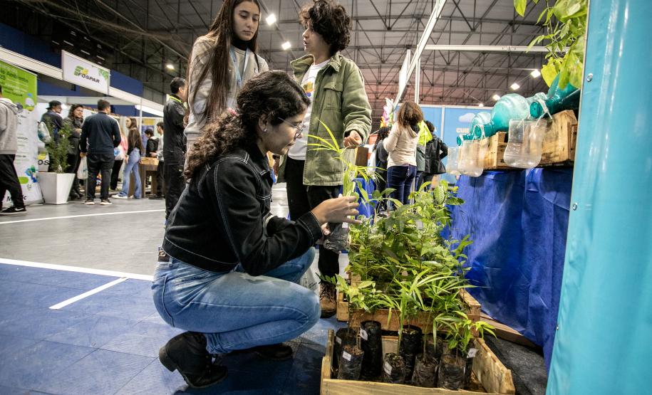 Portos do Paraná mostra ações de sustentabilidade na Semana do Meio Ambiente de Paranaguá