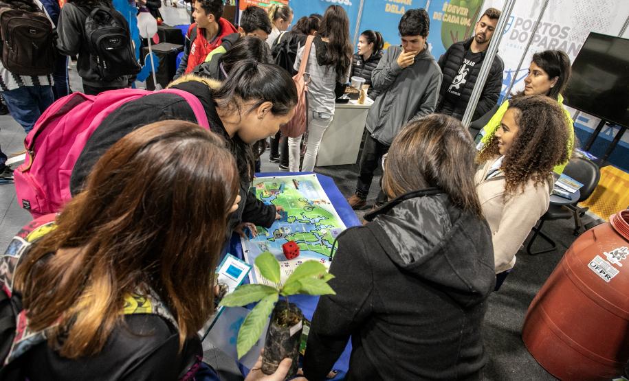 Portos do Paraná mostra ações de sustentabilidade na Semana do Meio Ambiente de Paranaguá