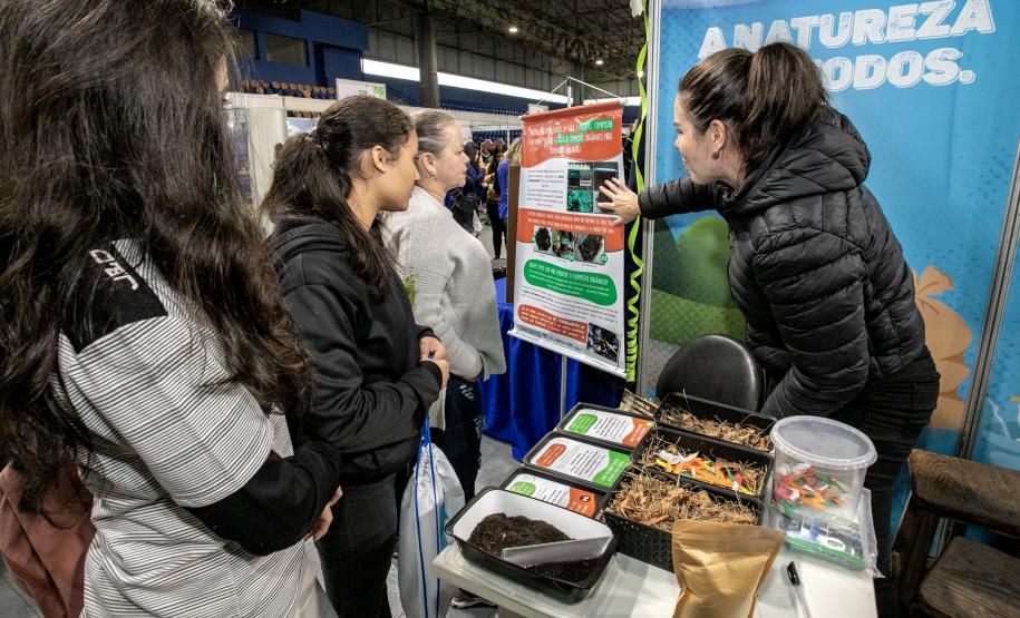 Portos do Paraná mostra ações de sustentabilidade na Semana do Meio Ambiente de Paranaguá
