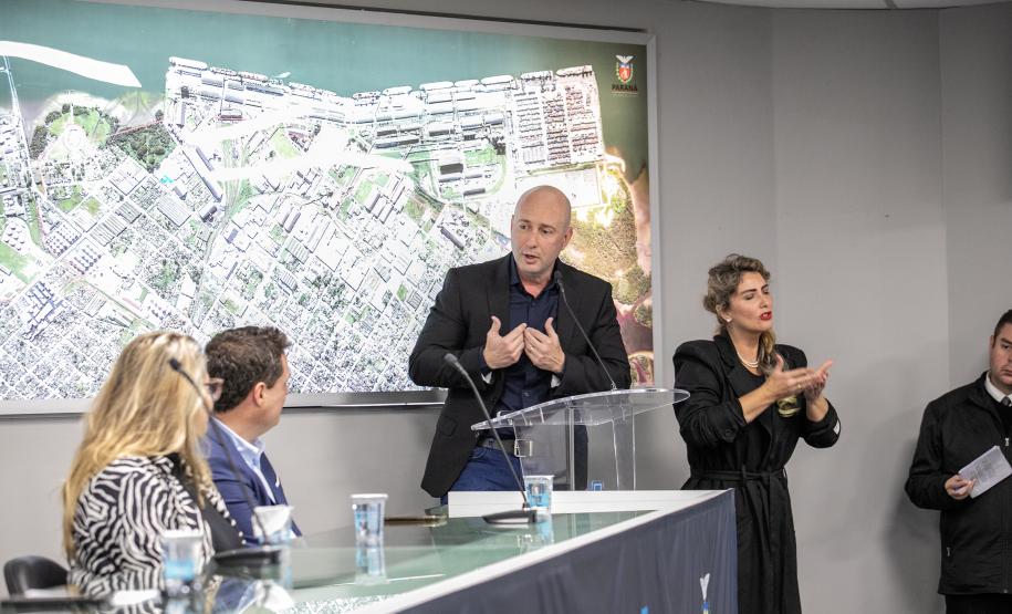 Empresa pública reuniu representantes do Estado, municípios e empresários dos mais diversos segmentos de comércio e serviços do Litoral nesta terça. A previsão é que cerca de 2 mil pessoas passem pela região durante cada uma das escalas da MSC em Paranaguá, injetando mais de R$ 1,5 milhão, por semana, na economia local.