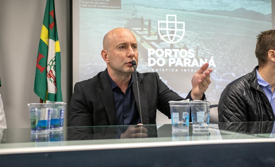 Empresa pública reuniu representantes do Estado, municípios e empresários dos mais diversos segmentos de comércio e serviços do Litoral nesta terça. A previsão é que cerca de 2 mil pessoas passem pela região durante cada uma das escalas da MSC em Paranaguá, injetando mais de R$ 1,5 milhão, por semana, na economia local.