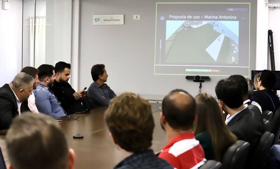 Portos do Paraná apresenta a moradores de Antonina projeto de revitalização do Barão do Teffé