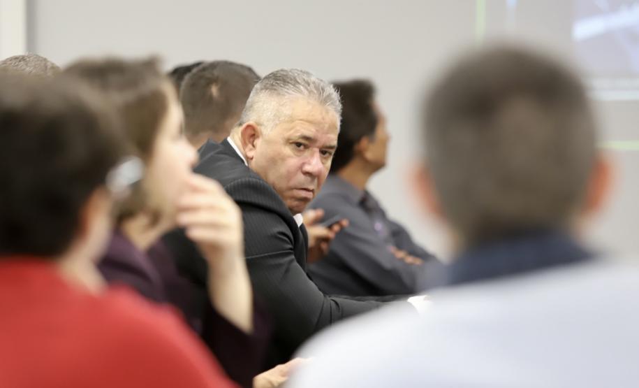 Portos do Paraná apresenta a moradores de Antonina projeto de revitalização do Barão do Teffé