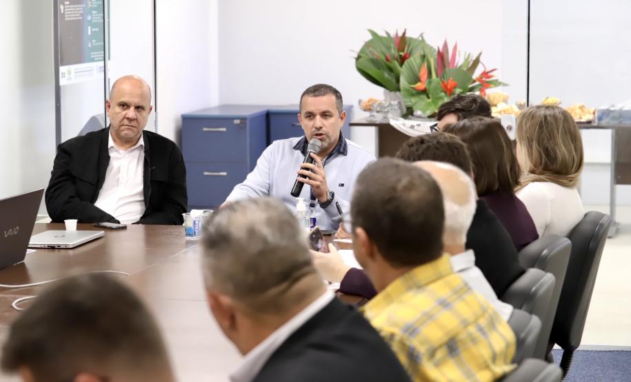 Portos do Paraná apresenta a moradores de Antonina projeto de revitalização do Barão do Teffé
