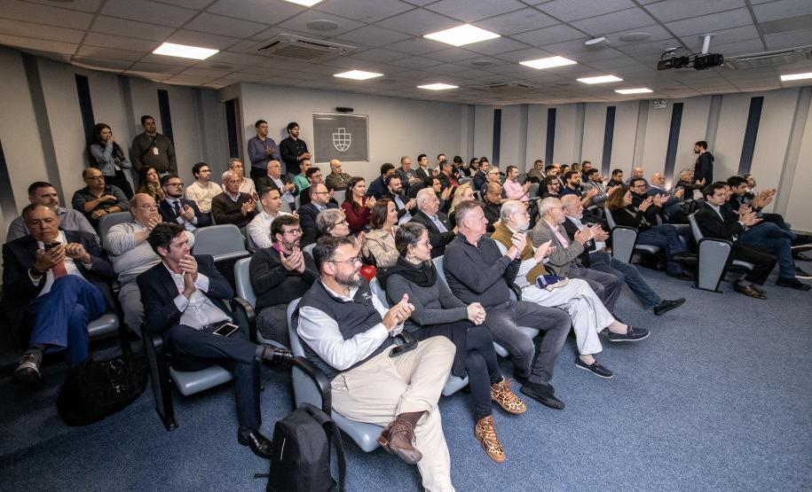 Visita ao Porto de Paranaguá abre encontro sobre logística, infraestrutura e transportes