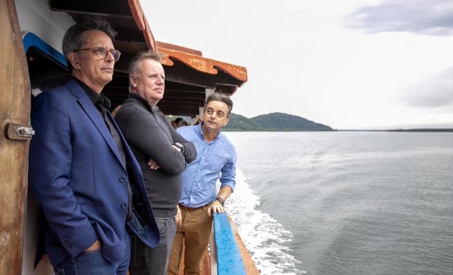 Visita ao Porto de Paranaguá abre encontro sobre logística, infraestrutura e transportes