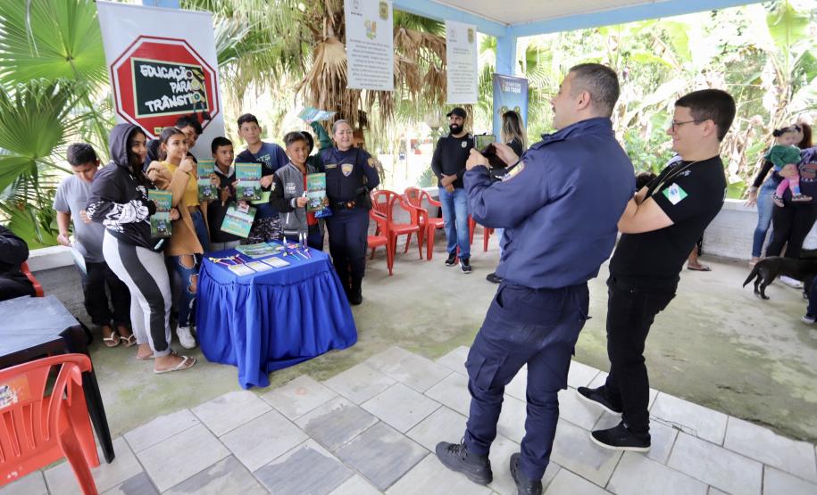 Porto em Ação presta mais de 200 atendimentos na comunidade do Amparo