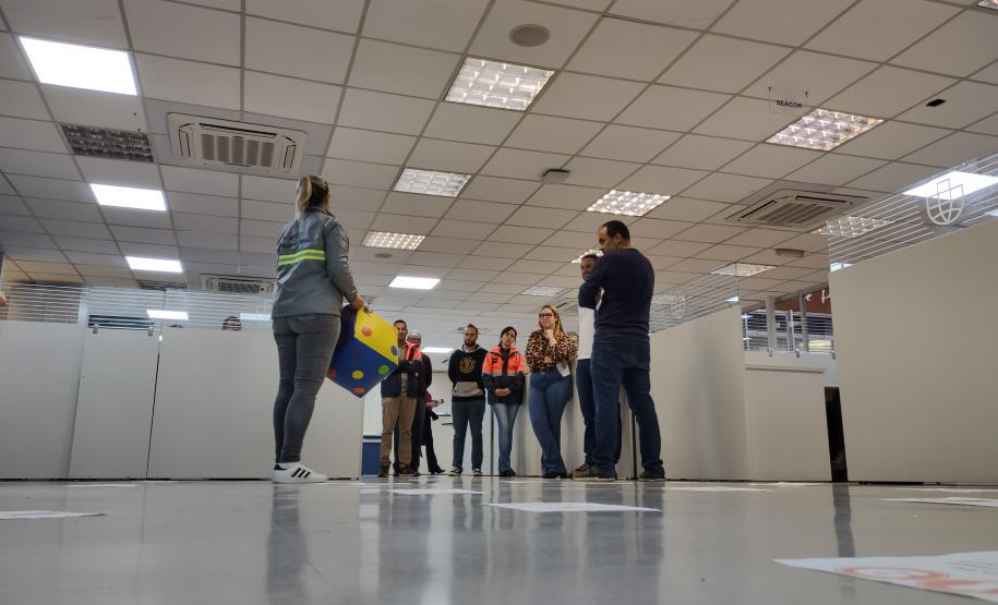 Portos do Paraná conscientiza sobre teste com etilômetro e segregação de resíduos