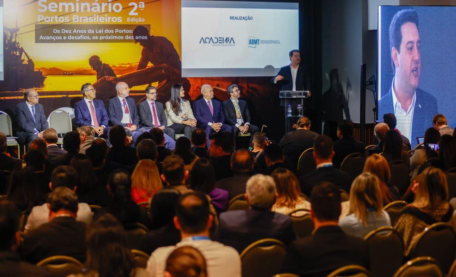 Governador destaca bom momento do Paraná em seminário sobre Lei de Portos